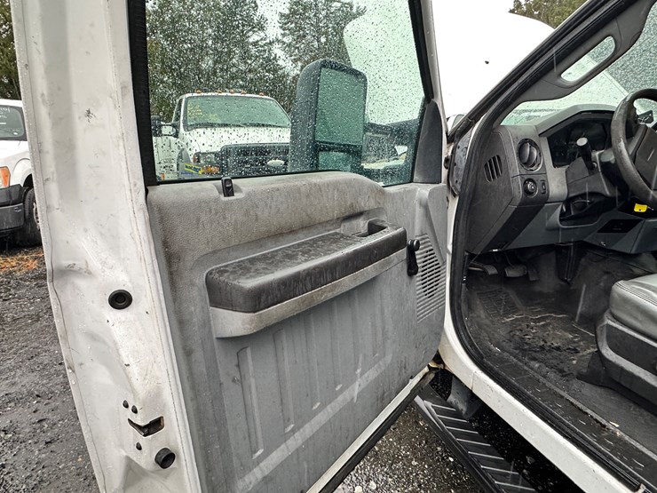 2012-ford-f250-xl-image-87