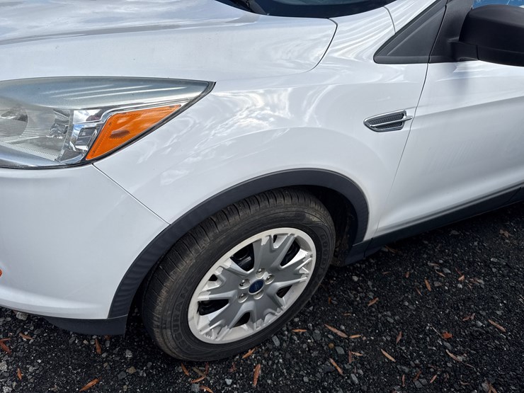 2015-ford-escape-image-35