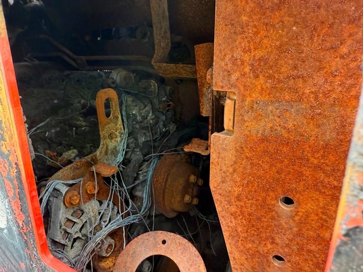 2016-bobcat-s650-image-12