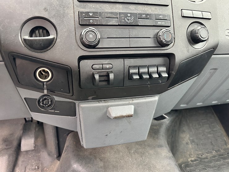 2015-ford-f350-xl-image-82