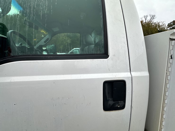 2012-ford-f250-xl-image-56