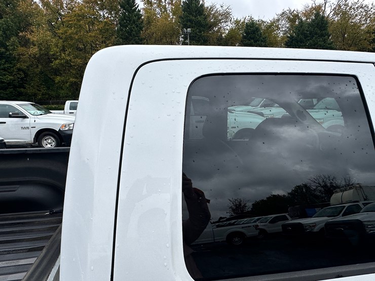 2013-dodge-ram-1500-image-16