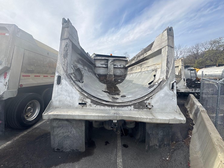 1997-peterbilt-378-image-3