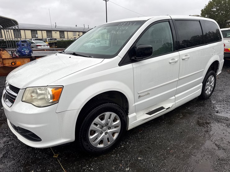 2014-dodge-caravan-image-3