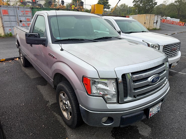 2012-ford-f150-xlt-image-2