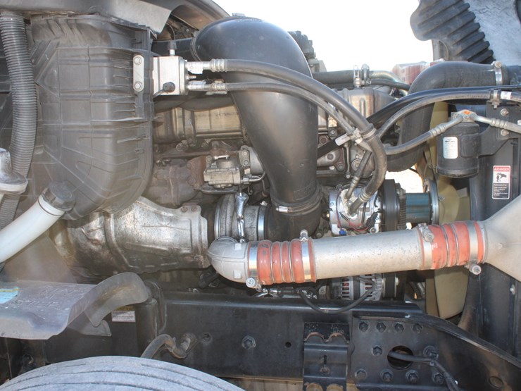 2016-freightliner-cascadia-125-image-39