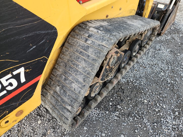 caterpillar-257-image-19