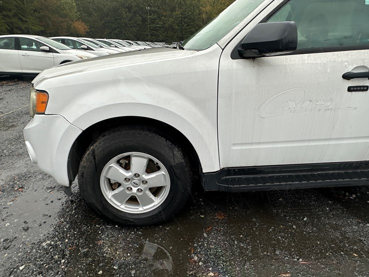 2012-ford-escape-xlt-image-4