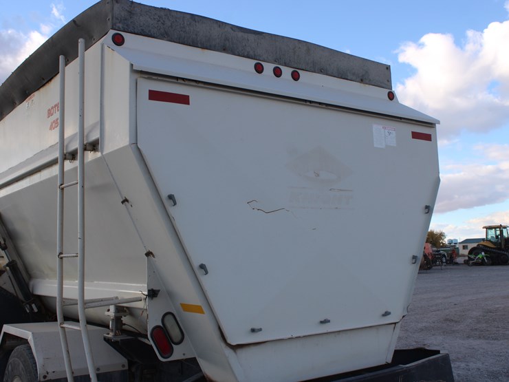 2004-international-durastar-4300-image-73