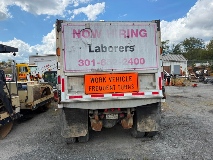 2018-peterbilt-567-image-5