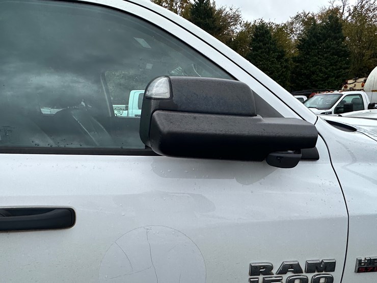 2013-dodge-ram-1500-image-27