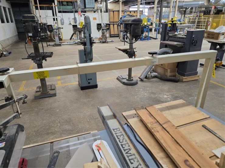 #2728-•-delta-unisaw-table-saw-image-12