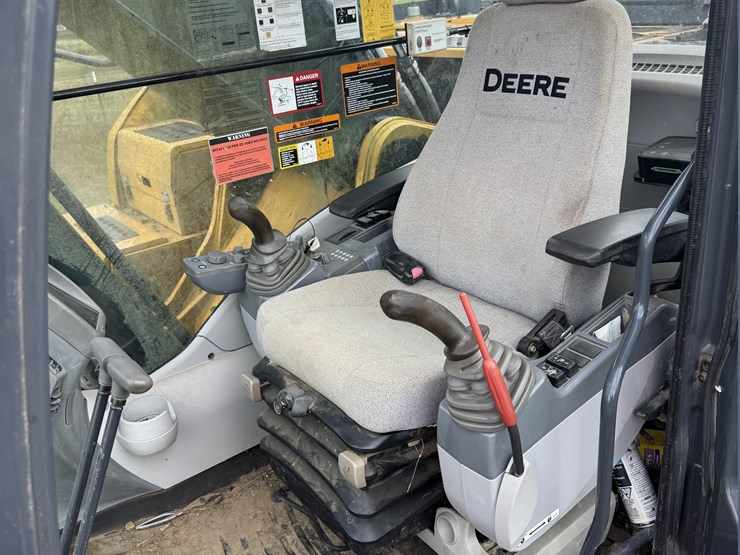deere-350g-lc-image-6