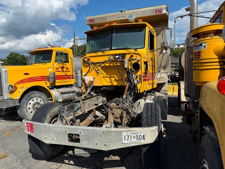 1997-peterbilt-378-image-2