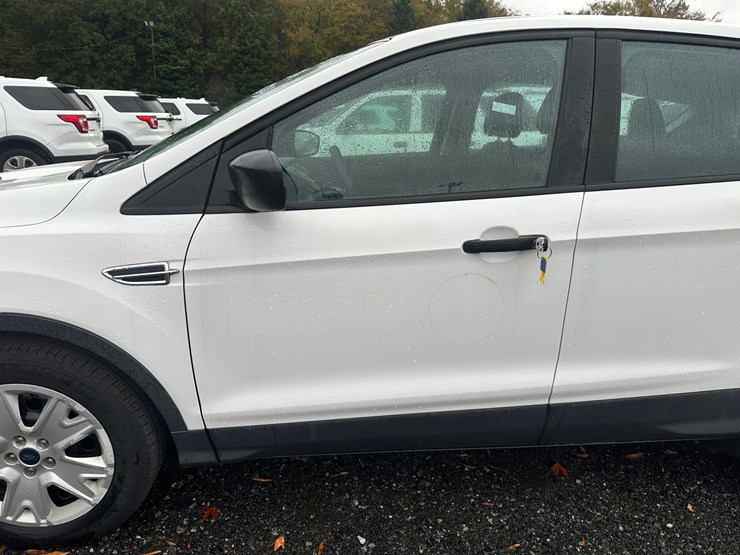 2016-ford-escape-image-8