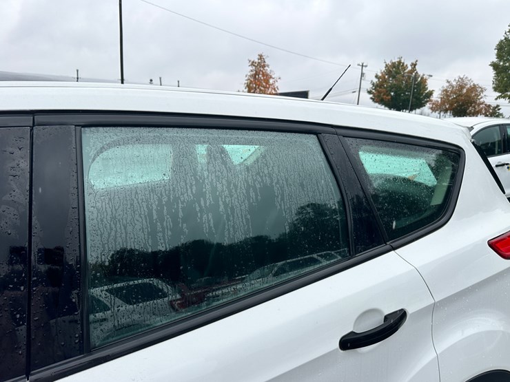 2016-ford-escape-image-43