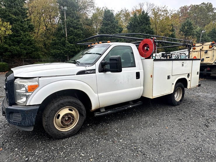 2014-ford-f350-xl-image-4