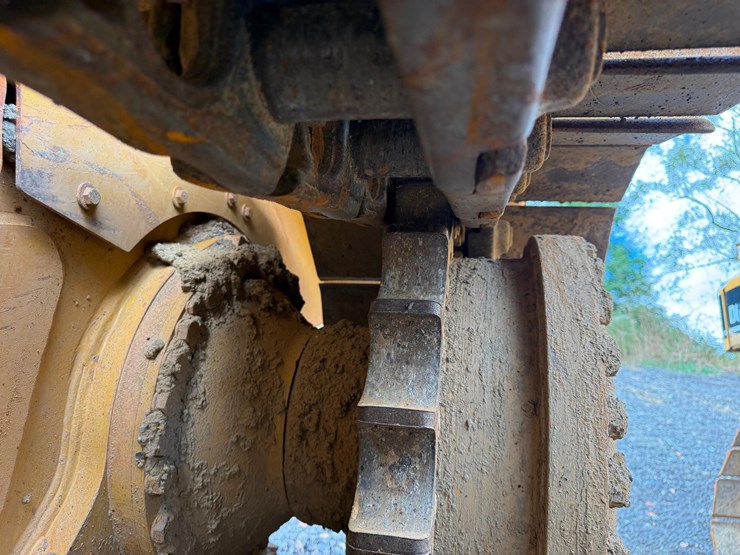 caterpillar-d6n-xl-image-9