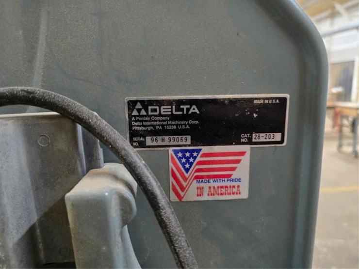 #2702-•-delta-band-saw-image-11