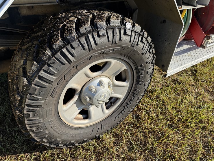 2018-dodge-ram-3500-image-11