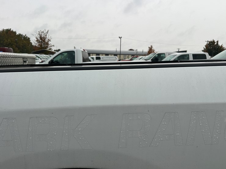 2015-dodge-ram-1500-image-41