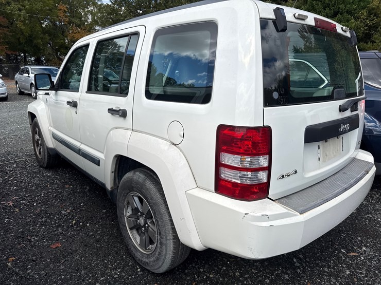 2008-jeep-liberty-image-40