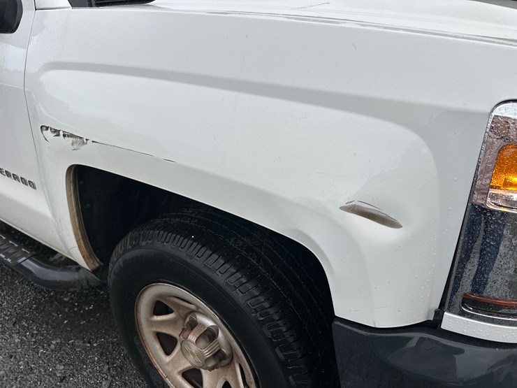 2016-chevrolet-silverado-image-21