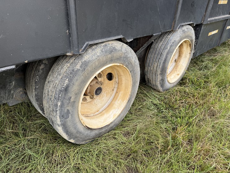 2015-goose-neck-cattle-trailer-image-6