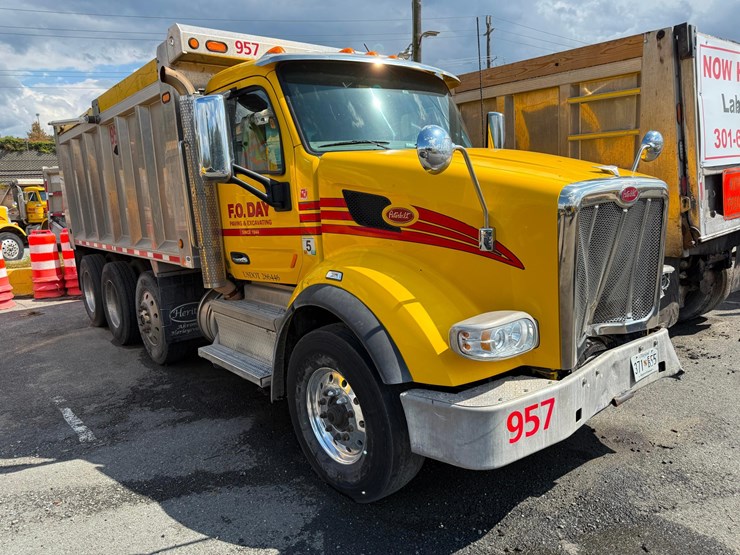 2018-peterbilt-567-image-2