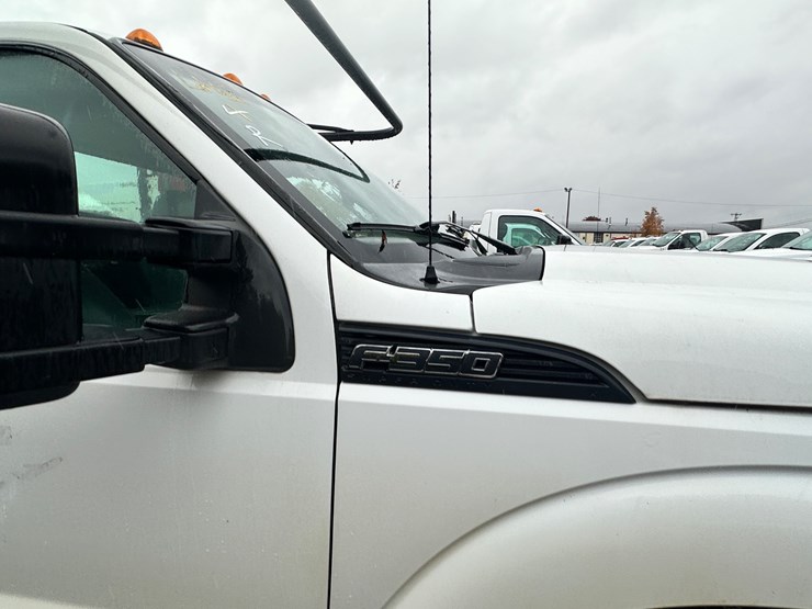 2014-ford-f350-xl-image-29