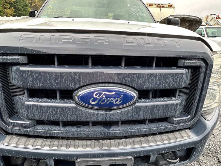 2015-ford-f350-image-35