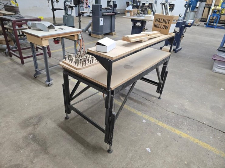 #2724-•-5'-x-32"-work-bench-w/-router-bits-image-2