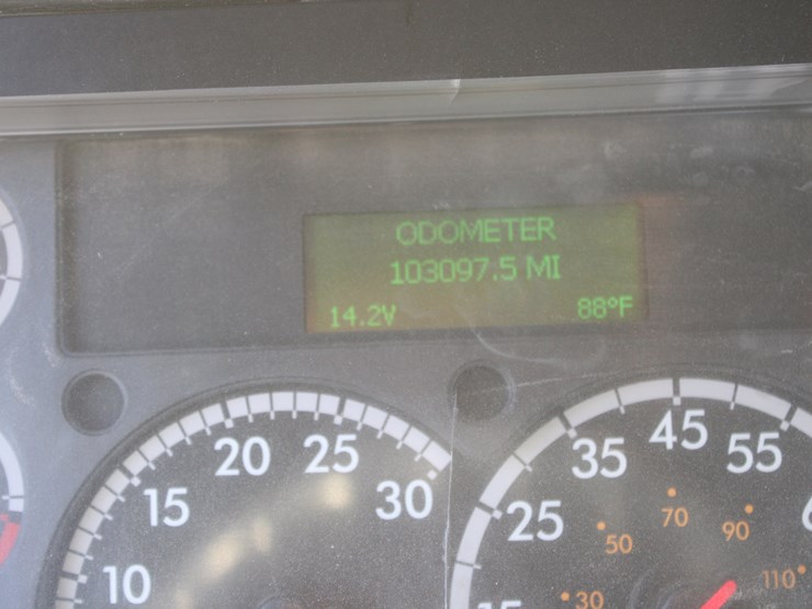 2016-freightliner-cascadia-125-image-65