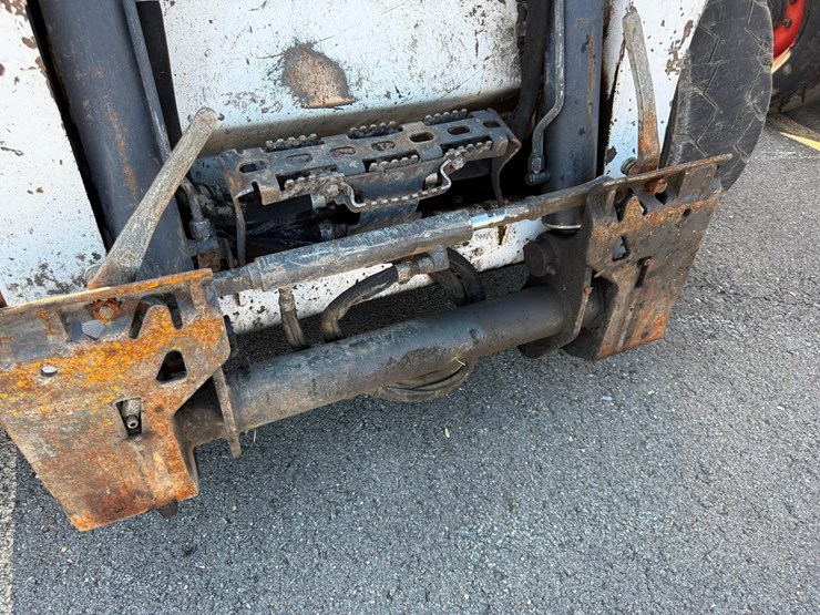 2016-bobcat-s650-image-7