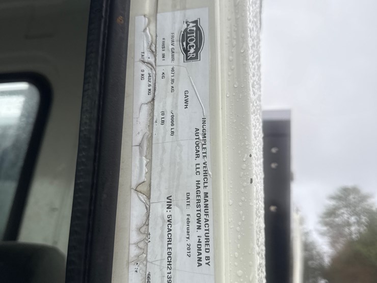 2012-autocar-acx64-image-42