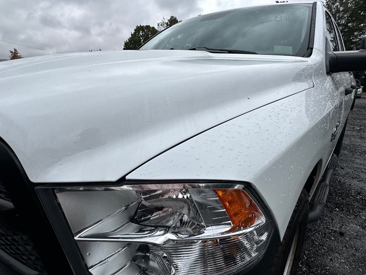 2013-dodge-ram-1500-image-37