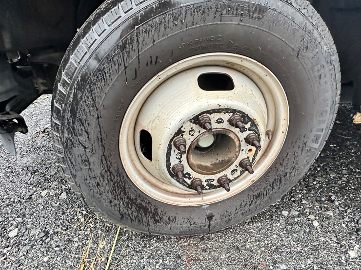 2015-ford-f350-xl-image-34