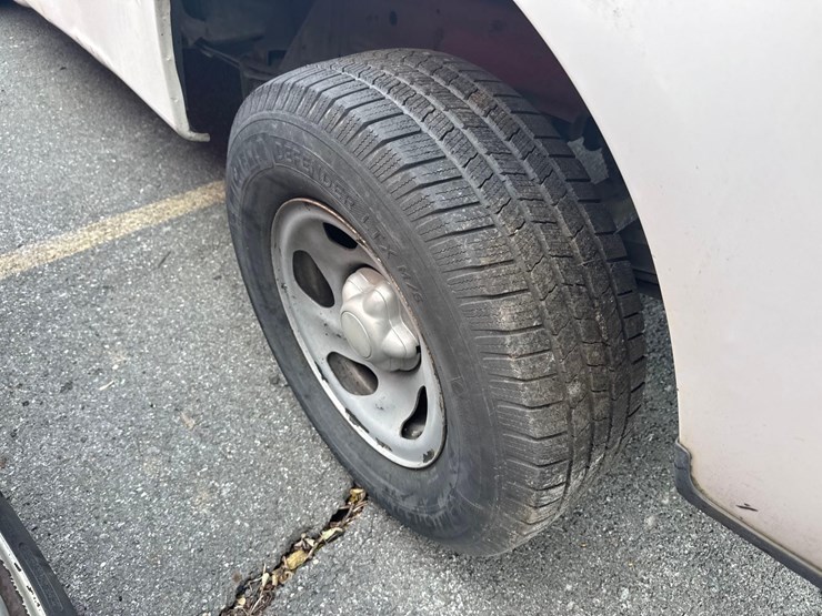 2004-ford-f150-xl-image-10