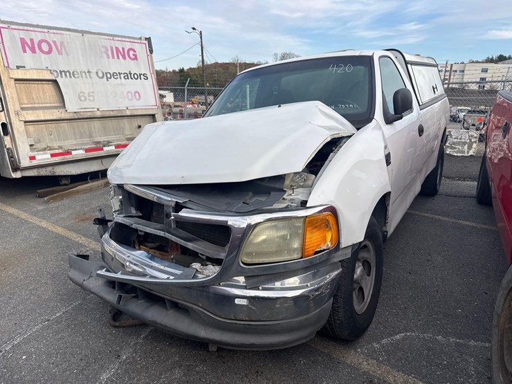 2004-ford-f150-xl-image-1