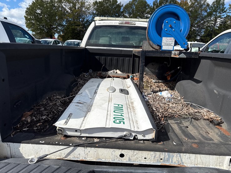 2011-ford-f150-xl-image-44