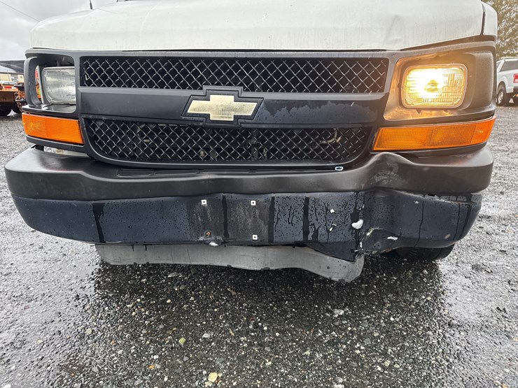 2014-utility-van-image-6