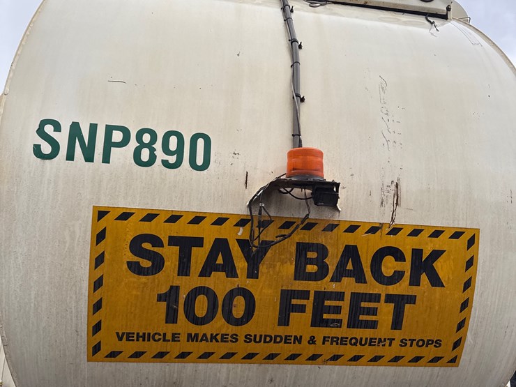 2016-autocar-acx64-image-26