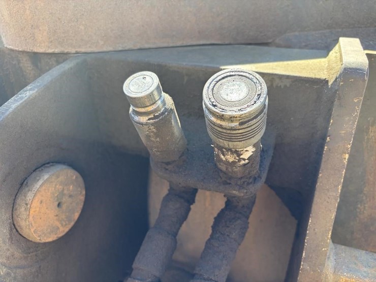 2004-case-721d-image-12