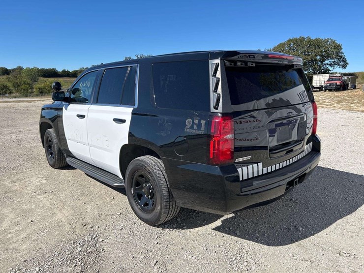 2018-chevrolet-tahoe-image-2