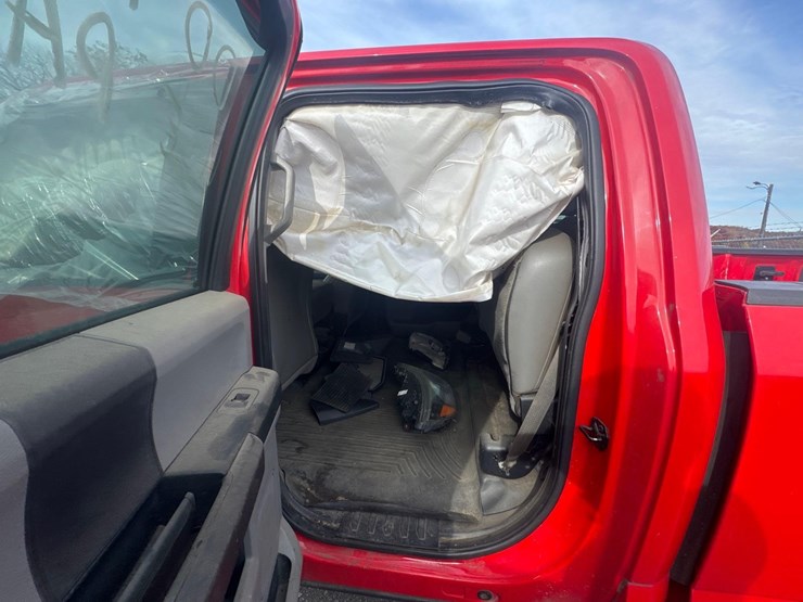 2015-ford-f150-xl-image-12