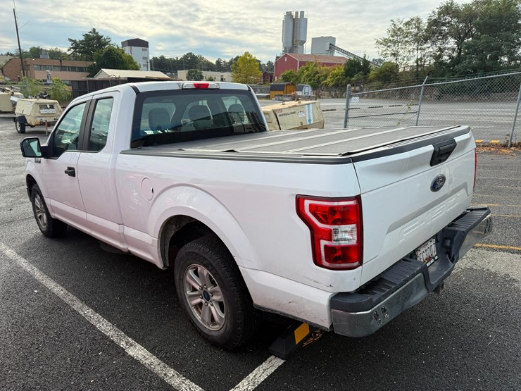 2019-ford-f150-xl-image-3