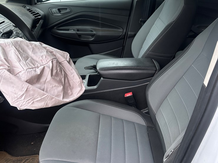 2017-ford-escape-image-38