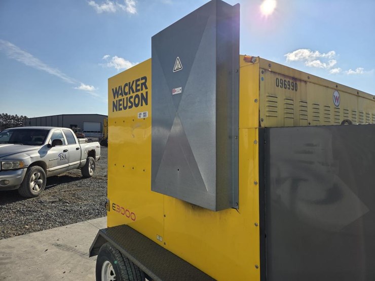 2012-wacker-neuson-e3000-image-26