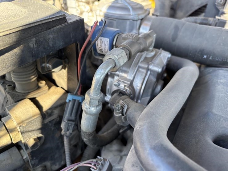 2011-hyundai-30l-7a-image-33