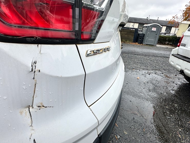 2017-ford-escape-image-52